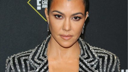VOICI - PHOTO Kourtney Kardashian : en bikini, la bombe de 40 ans enflamme Instagram