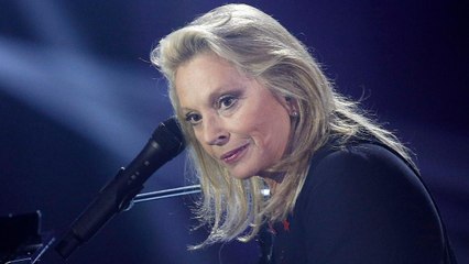 VOICI Véronique Sanson : son producteur livre les détails de son combat contre la maladie