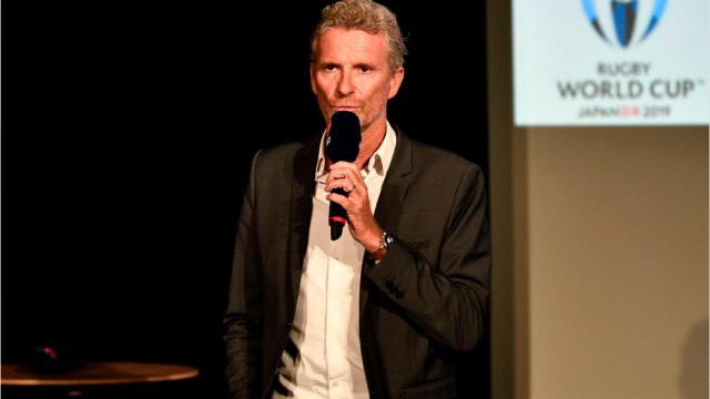 voici Denis Brogniart nostalgique : l’animateur amusé en revoyant sa première apparition dans Koh-Lanta