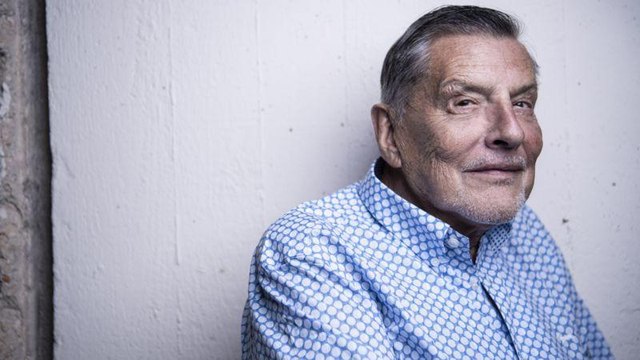 VOICI - Johnny Hallyday : pour Jean-Claude Camus, le pays du rocker n’était pas forcément la France