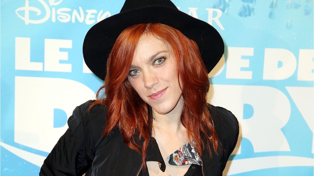 VOICI La Reine des neiges change de voix : Anaïs Delva (Elsa) balance !