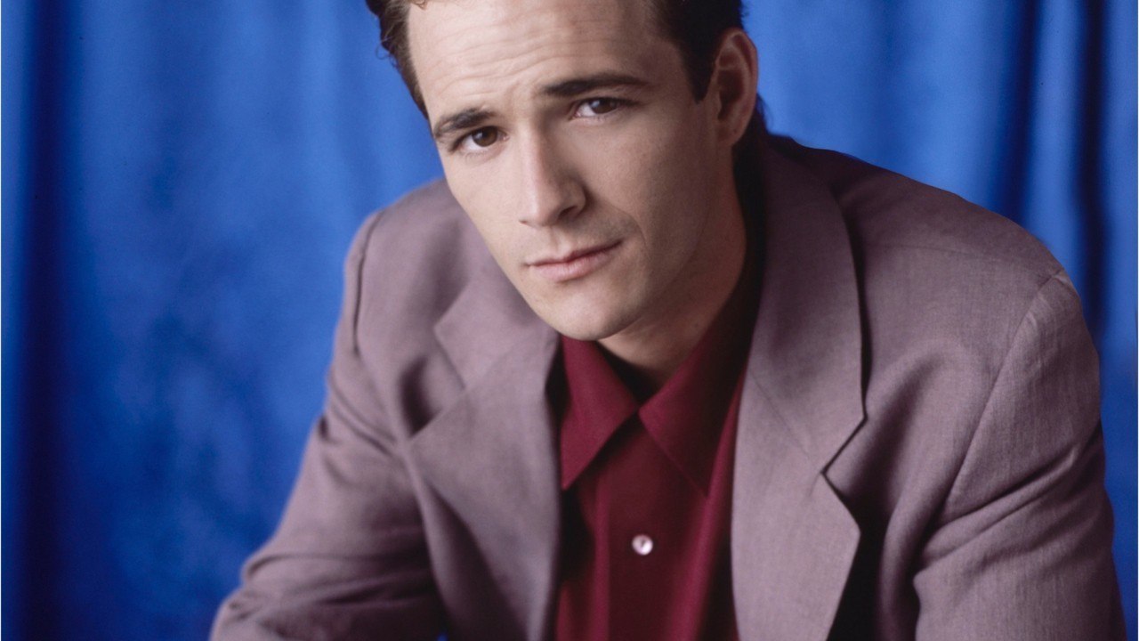 VOICI Beverly Hills : Les acteurs rendent hommage à Luke Perry lors d’une soirée spéciale