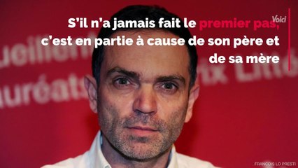 VOICI - Yann Moix évoque ses parents : « Ils ont passé le plus clair de leur temps à me martyriser »