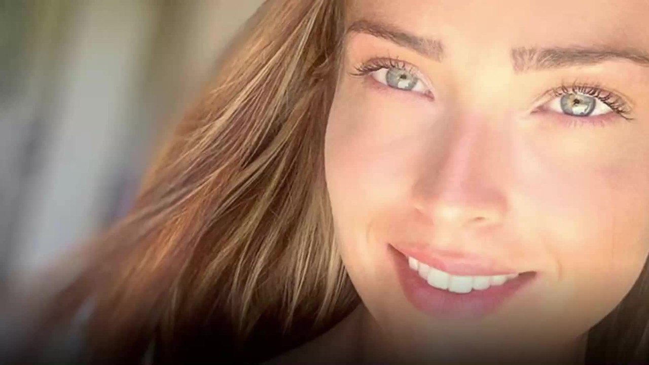 voici PHOTO Inès Vandamme, la nouvelle recrue de DALS, profite des derniers rayons de soleil en bikini avant la rentrée