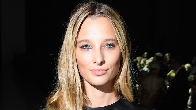 VOICI « Je le considère un peu comme mon frère » : Ilona Smet évoque sa surprenante relation avec son père David Hallyday