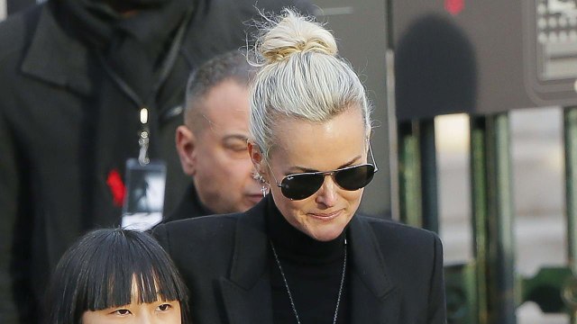 VOICI Laeticia Hallyday : un proche dévoile les sms qu’elle lui a envoyés le lendemain de la mort de Johnny