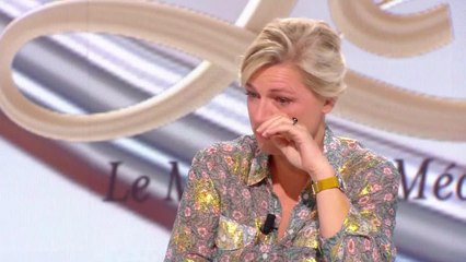 VOICI Anne-Elisabeth Lemoine fond en larmes sur le plateau du Tube