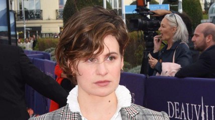 VOICI - Christine and the Queens se confie sur son changement d’identité