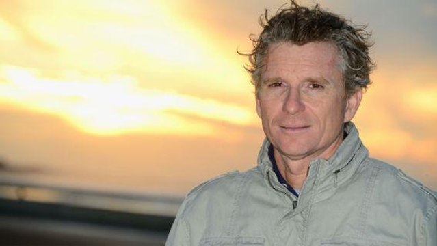 VOICI Koh-Lanta annulé : Denis Brogniart sort du silence et fait un point sur la situa­tion