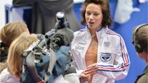 VOICI-Nathalie Péchalat présidente de la Fédération des sports de glace, Jean Dujardin la félicite avec un drôle de message