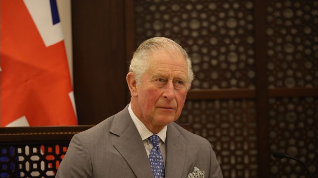 VOICI Le prince Charles vrai défenseur de l'environnement ? Il est épinglé pour ses habitudes de voyage