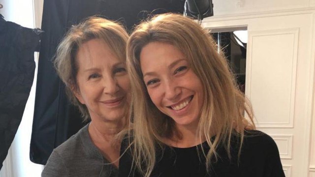 VOICI - PHOTO Nathalie Baye : « bluffée » par sa fille Laura Smet, elle lui envoie un beau message