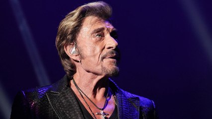 VOICI - Johnny Hally­day : la vidéo de lutte contre le cancer qu’il a enre­gis­trée juste avant de dispa­raître
