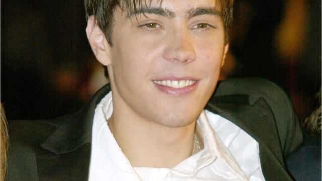 VOICI-Grégory Lemarchal : Karine Ferri réagit au choix de Mickaël Lumière pour incarner le chanteur