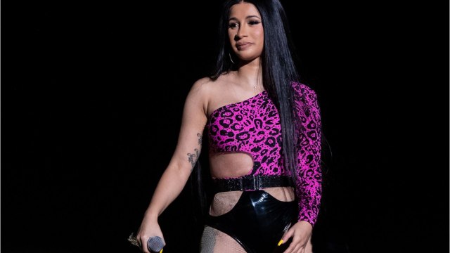 VOICI - Cardi B méconnaissable : elle publie une photo d’elle et de sa soeur enfants