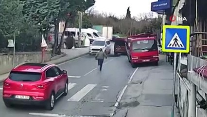 Burun buruna geldiği hırsızları metrelerce kovaladı