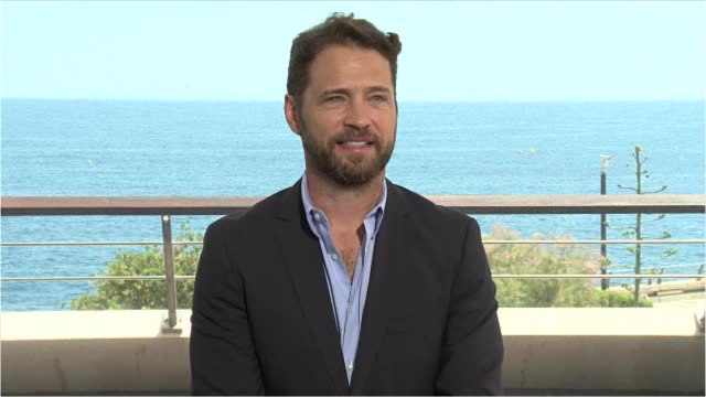 Voici - Jason Priesley se confie sur le tournage difficile de Beverly Hills sans Luke Perry