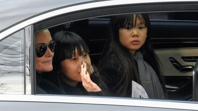 VOICI Laeticia Hallyday : qui la soutiendra pendant les vacances de février ?