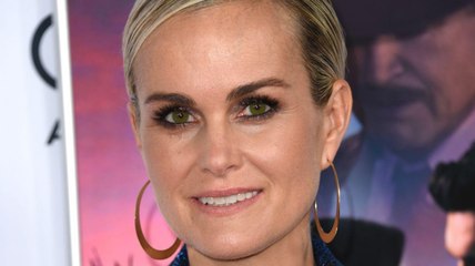 VOICI Nouveau coup dur pour Laeticia Hallyday : sa mère Françoise est rentrée en France
