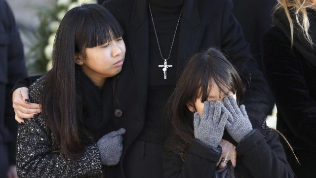 VOICI Mort de Johnny Hallyday : le calvaire que vivaient Jade et Joy à l’école de Saint-Barthélemy