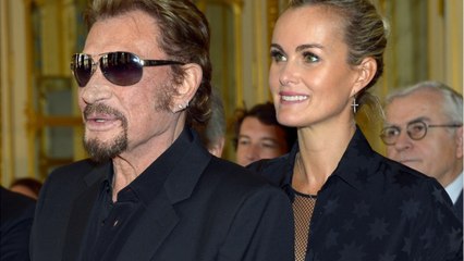VOICI - Mort de Johnny Hallyday, deux ans déjà : Laeticia de retour à Saint-Barthélemy avec Jade et Joy