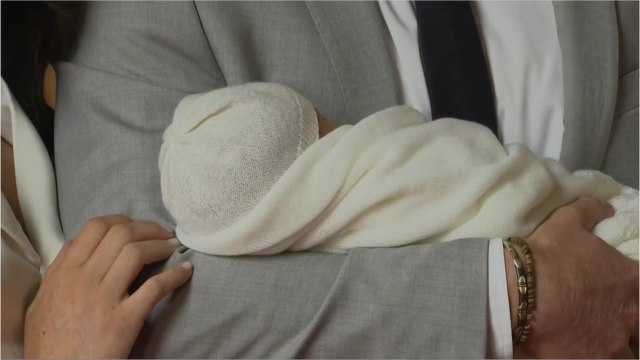 VOICI - Baptême d'Archie : pourquoi il ne faut pas s'attendre à des parrains et marraines célèbres