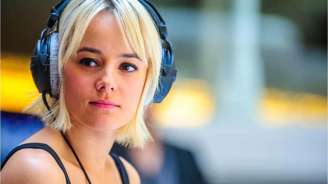 VOICI Alizée adresse un adorable message à Mylène Farmer