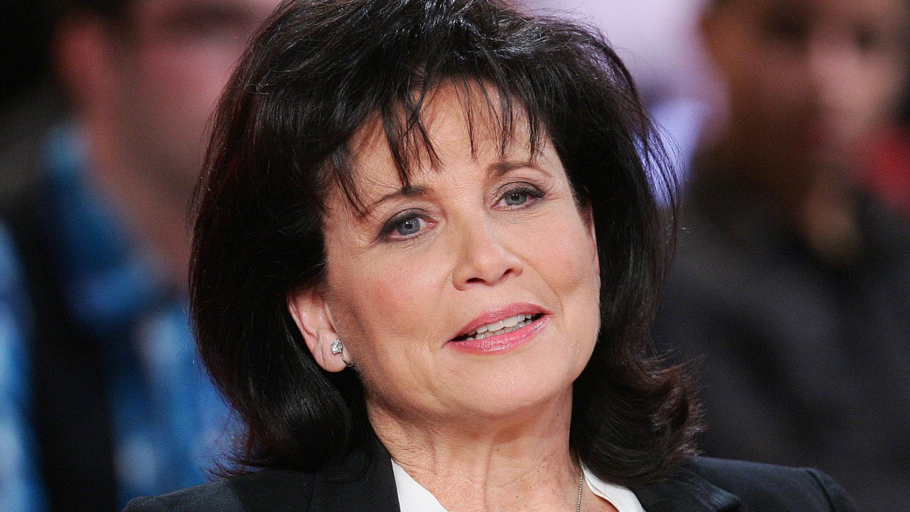 VOICI Anne Sinclair toujours en contact avec Dominique Strauss-Kahn ? Elle répond