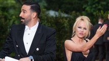 VOICI Adil Rami papa : Pamela Anderson balance sur la relation du footballeur avec ses fils