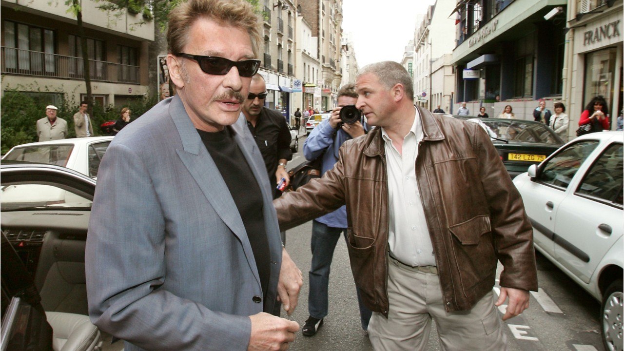 VOICI Que pensait Johnny Hallyday de Mon pays, c'est l'amour ? Les révélations troublantes de son parolier