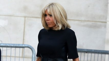 VOICI Brigitte Macron harcelée par Muriel Robin : pourquoi l’humoriste l’a inondée de textos