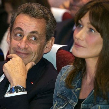 VOICI Social - Nicolas Sarkozy : La Manière Osée Dont Il a Dragué Carla Bruni Lors De Leur Première Rencontre (2)