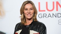 VOICI - En deuil, Mathilde Seigner n’arrive pas à accepter la mort de Johnny Hallyday