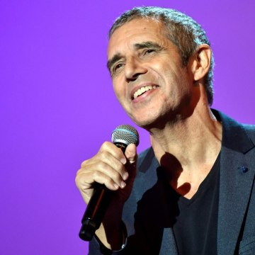 VOICI social - The Voice : Découvrez Quel Célèbre Chanteur Va Intégrer Le Jury (1)