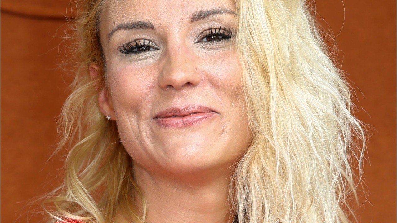 GALA VIDÉO - Elodie Gossuin raconte le jour où elle est tombée amoureuse de Bertrand Lacherie