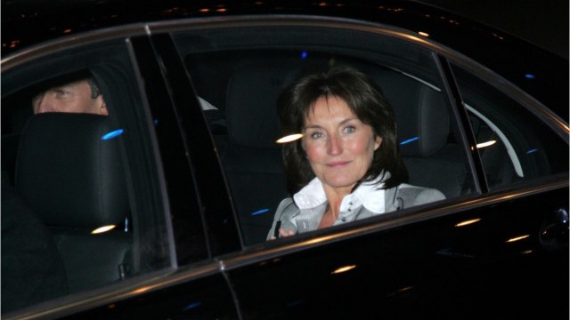 GALA VIDEO - Comment Cécilia a (cruellement) repoussé Nicolas Sarkozy… sous les yeux de François Fillon