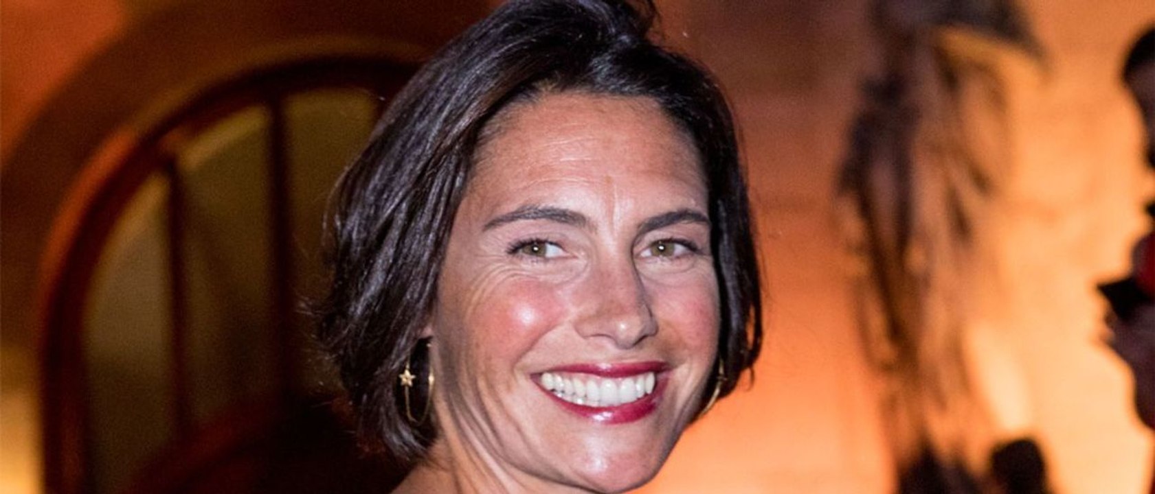 GALA VIDEO - Alessandra Sublet pose avec sa mamie de 92 ans : des commentaires pas très sympathiques pour l’animatrice