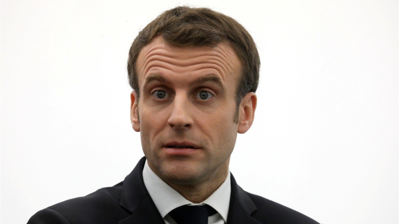 GALA VIDEO - Brigitte Macron : ses rares confidences à Karine Le Marchand sur son mari Emmanuel Macron