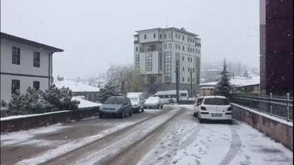 KIRIKKALE - Mevsimin ilk karı yağdı