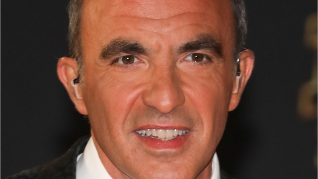 GALA VIDEO - Nikos Aliagas fond en larmes après un émouvant hommage à son père, décédé un an plus tôt