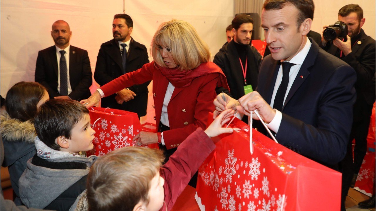 GALA VIDÉO - Brigitte et Emmanuel Macron taclés à Saint-Tropez : les habitants pas tendres avec le couple