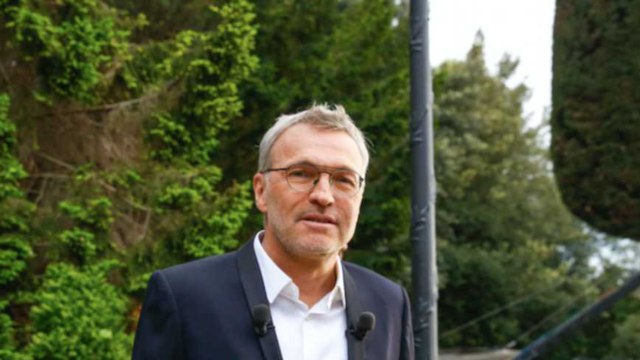 GALA VIDÉO - Laurent Ruquier : comment ses parents ont accepté son homosexualité