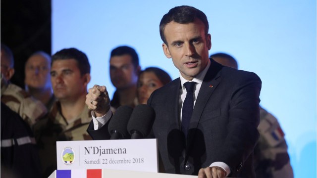 GALA VIDEO - Emmanuel Macron, épinglé sur les réseaux sociaux : aurait-il commis une nouvelle bourde ?