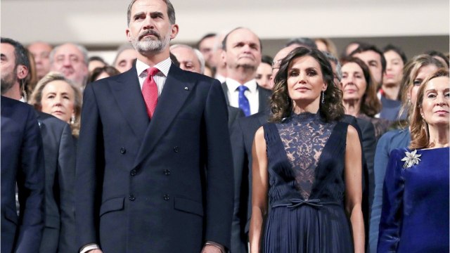 GALA VIDÉO - Letizia d'Espagne très sexy avec une robe au décolleté vertigineux