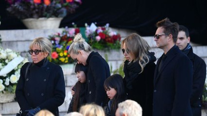 GALA VIDEO - Obsèques de Johnny Hallyday : cette facture qui a surpris l'Elysée