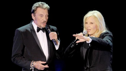 GALA VIDEO : Sylvie Vartan en larmes, répond à Laeticia Hallyday et ça vient du fond du cœur