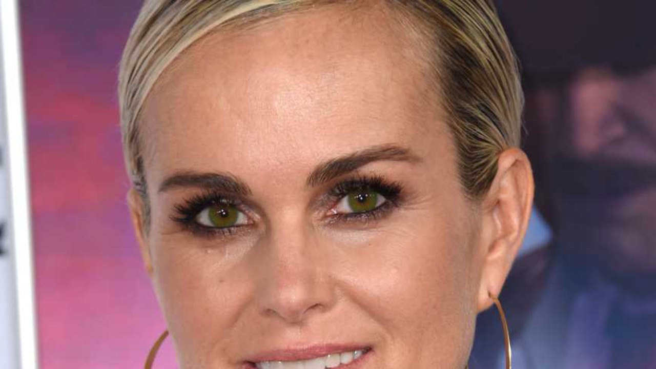 GALA VIDÉO - Laeticia Hallyday en froid avec Eddy Mitchell, le meilleur pote de Johnny : le jour où tout a basculé