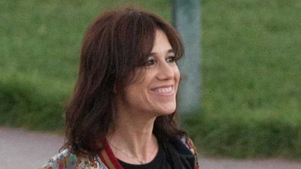 GALA VIDEO - Affaire Johnny Hallyday : Charlotte Gainsbourg jette un pavé dans la mare