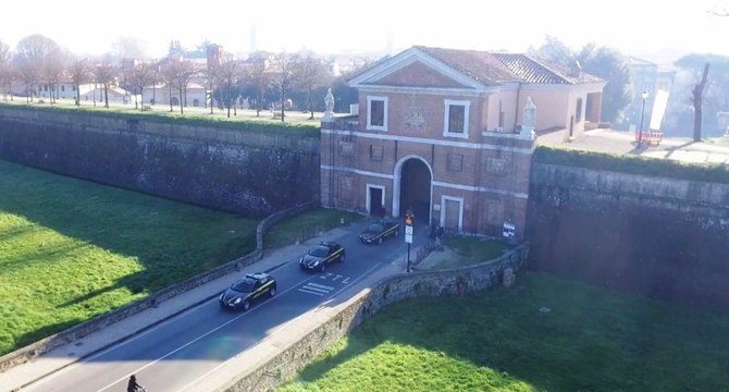 Lucca - Fallimento cartiera e distrazione fondi: sequestri per oltre 1 milione a due ex manager (16.12.21)