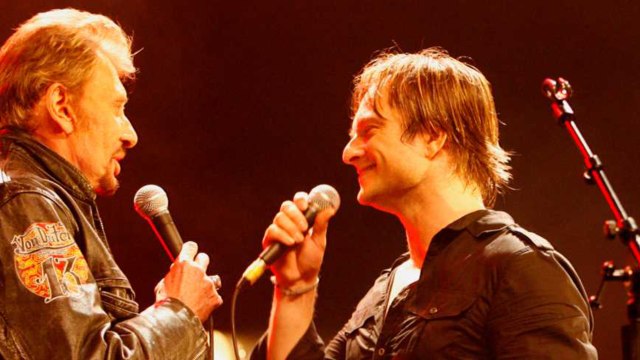 GALA VIDÉO - David Hallyday à propos de Johnny Hallyday: « J’ai des signes de sa présence tout le temps »